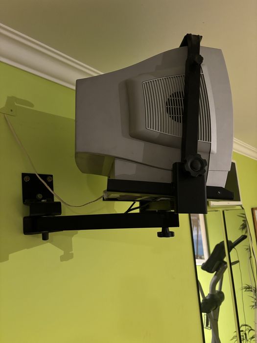 Suporte parede para televisões antigas