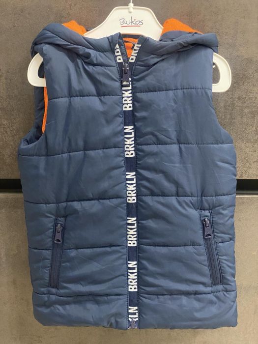 Безрукавка жилетка для  хлопчиків