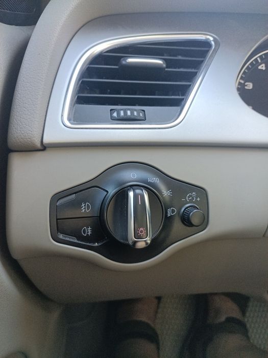 Audi A4 2012 VIN WAUBFAFLXCN002048 фото оголошення 14 з 23