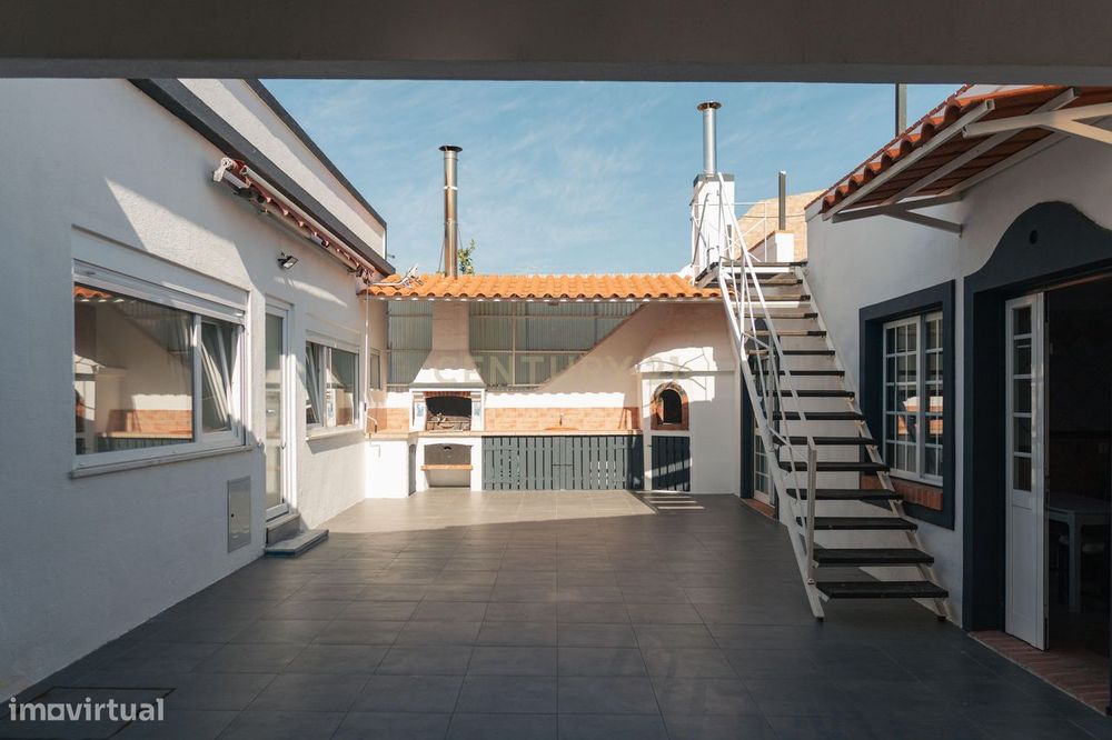 Moradia T2+T1 em Alhos Vedros com possibilidade de rentabilidade imedi