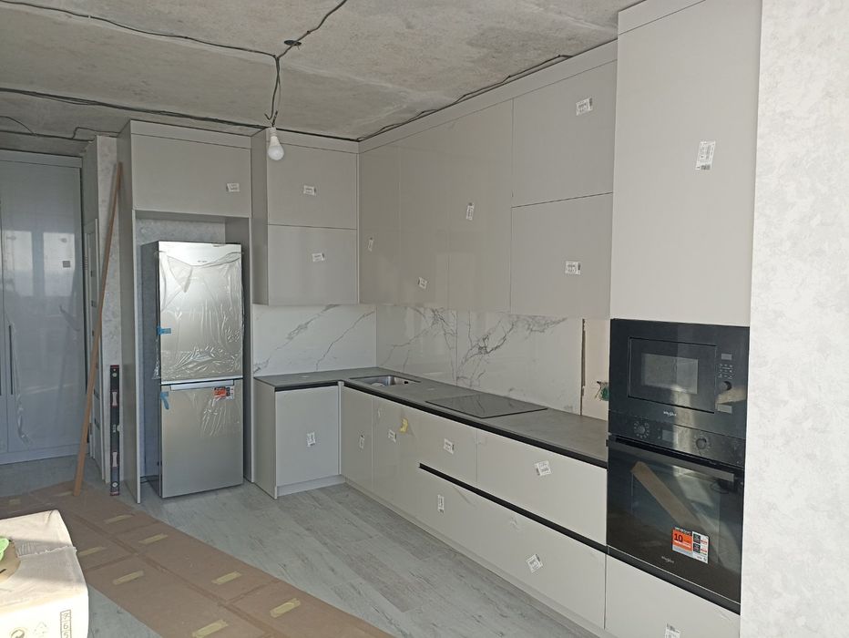 Кухні та меблі під замовлення