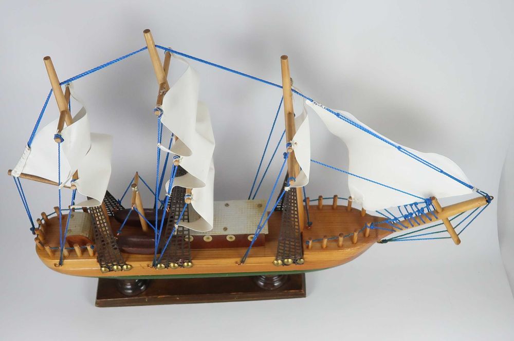 Maquete de Veleiro - 52 cm