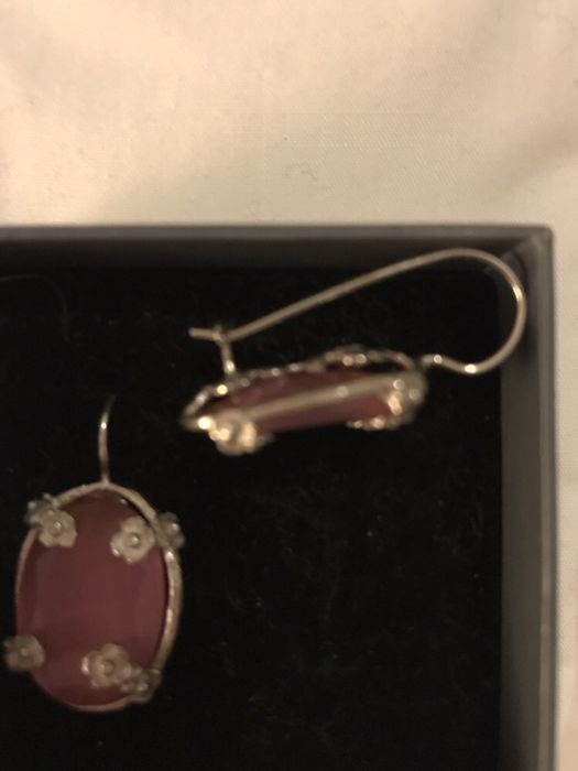 Brincos em prata e pedra rosa