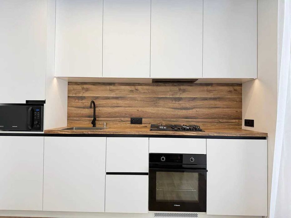 Однокімнатна з балконом в ЖК Долішній