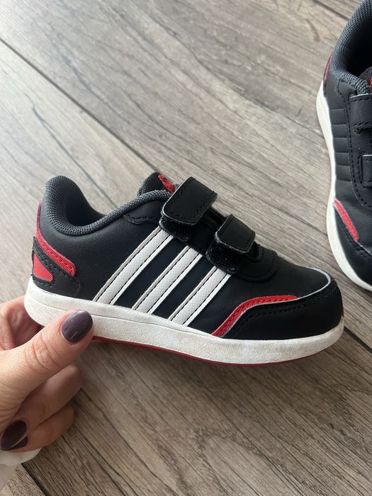 Кросівки adidas дитячі