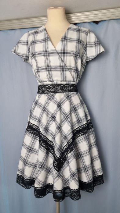 Sukienka na  lato w kratkę,roz.36/38/40