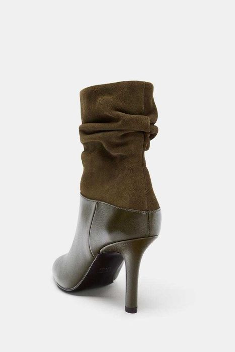Botas em pele verde seco da Zara