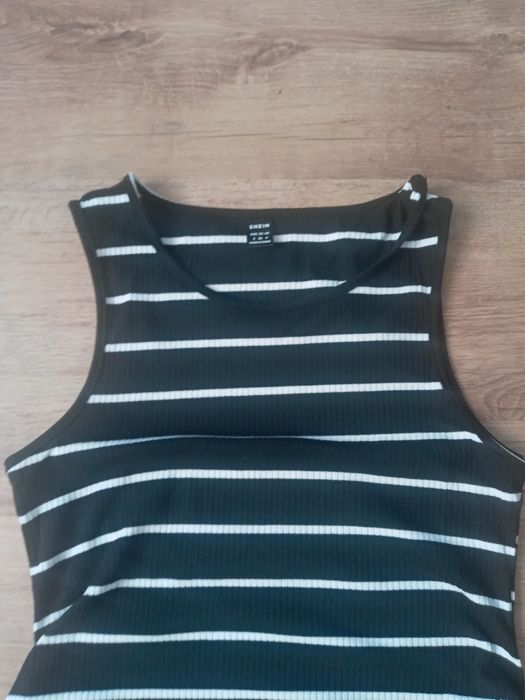 Sukienka prazek bialo-czarna