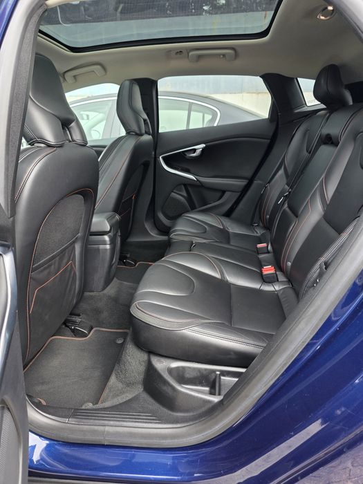 Volvo V40 Cross Country 1.6 D2 Volvo Ocean Race Full Extras