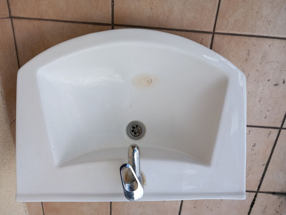 Szafka pod umywalkę