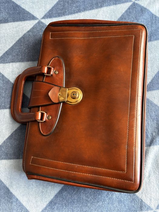 Шкірняий портфель вінтаж ідеальний стан