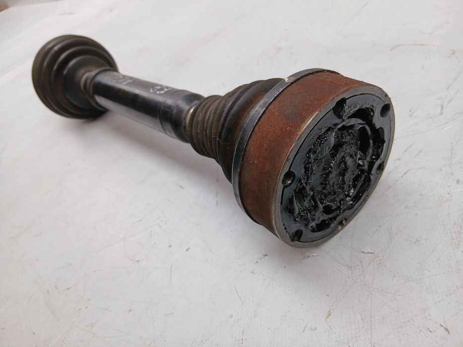 Transmissão frente esquerda VOLKSWAGEN Golf IV (1J1)