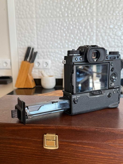Fuijfilm XT-2 Kit com Lentes e Acessórios - Muito Bom!