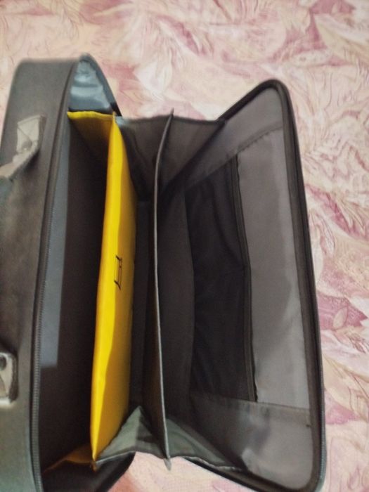 Ноутбук Samsung 300e5 + сумка