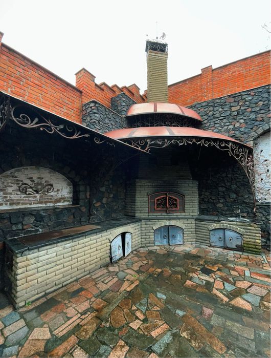 Продаж розкішного та унікального домоволодіння в м. Корсунь !