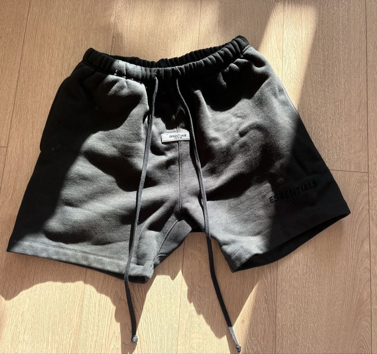 Spodenki Essentials