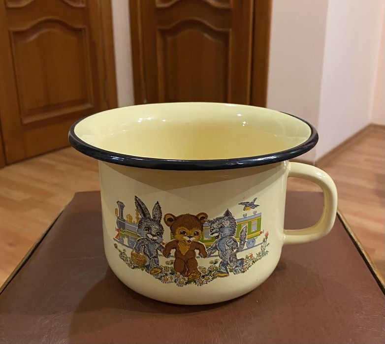 Горщик  емаліруваний дитячий  або як ковш для води радянський новий