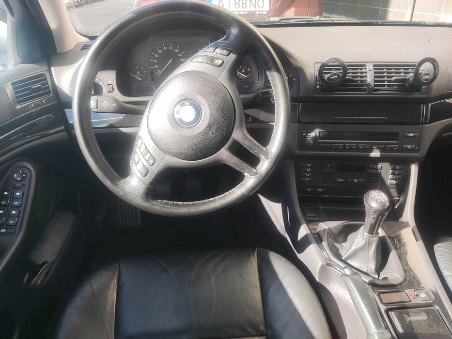 BMW 520d, E39, ano 2001, nacional, 179.000 km comprovados.