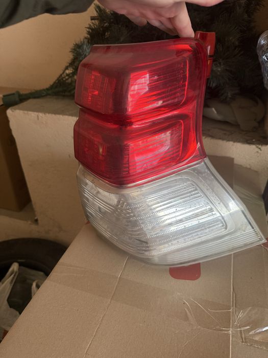 Задній ліхтар тойота прадо 150