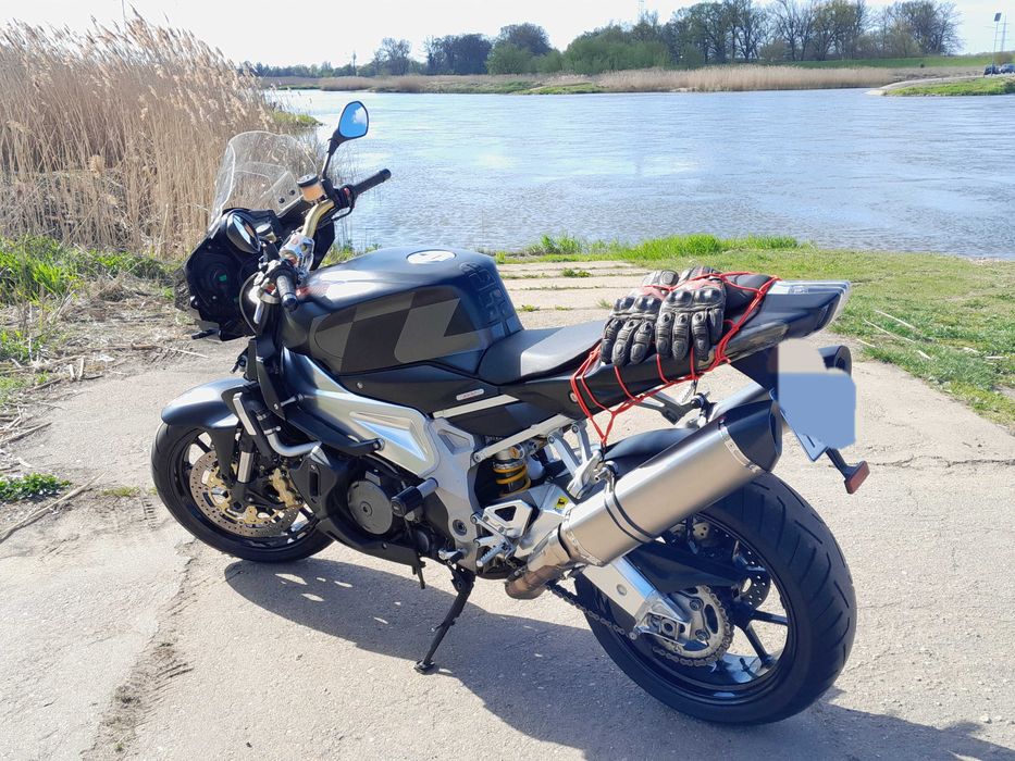 Aprilia RSV 1000 Tuono
