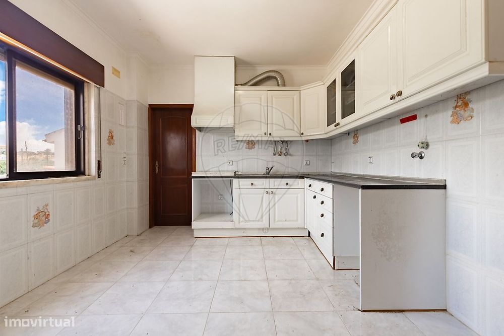 Moradia T5 para venda
