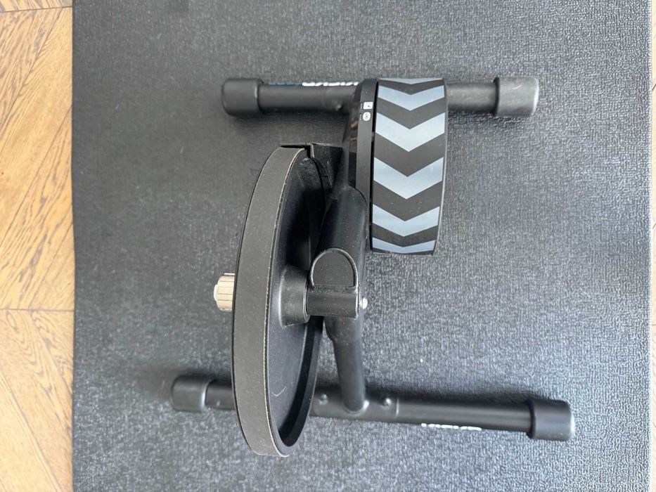 Wahoo KICKR Core trenażer interaktywny Smart Trainer Zwift ANT+ Bluetooth
