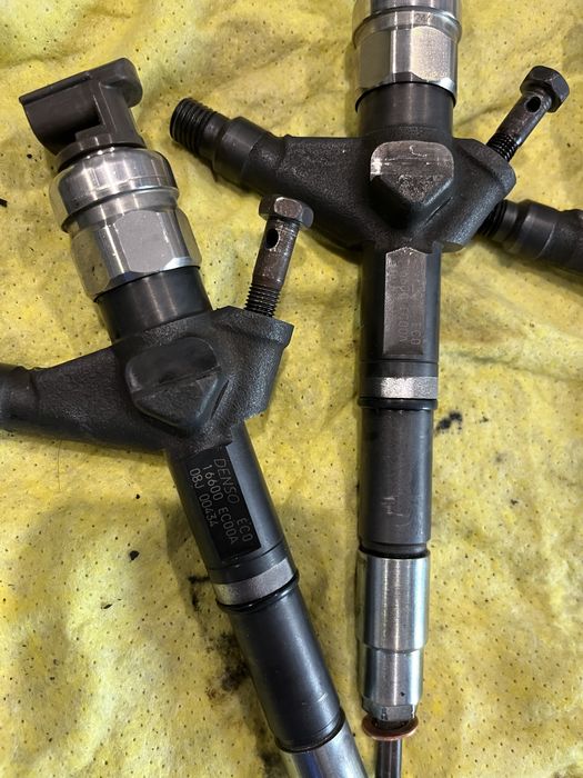 Форсунки топливные Nissan Navara Pathfinder Х-trail t30