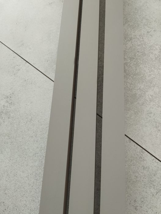 3 szare lamele szerokość 4 cm