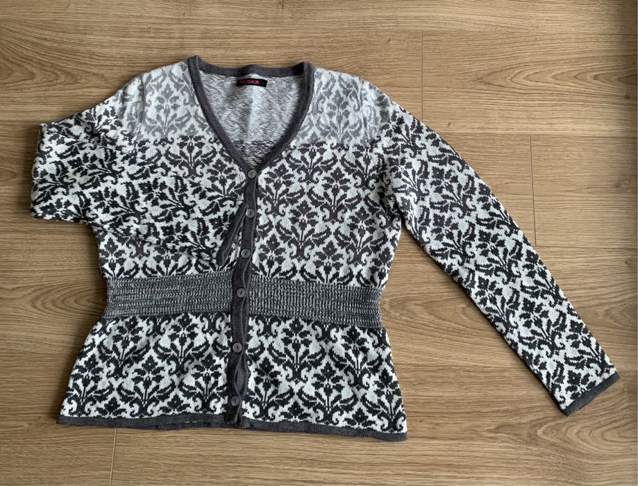 Kardigan krotki z guzikami