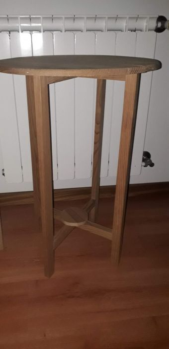 Mesas redondas (camilhas) três