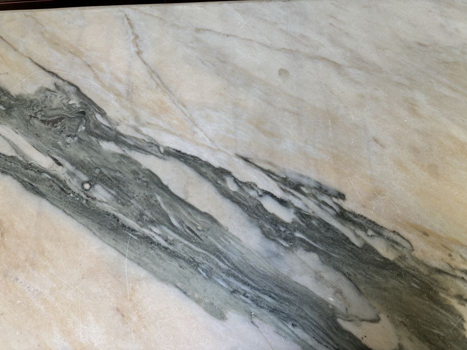 Mesa de mármore