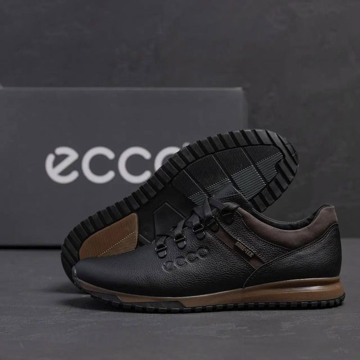 Мужские низкие кроссовки ecco черные кожаные демисезон