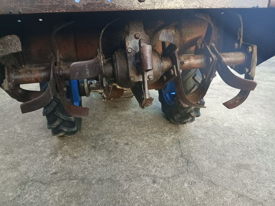 o das fotos , impecável , valpadana 14 CV diesel com fresa