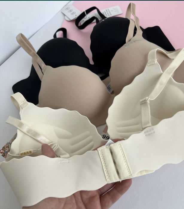 Безшовний бюстгальтер без кісточок