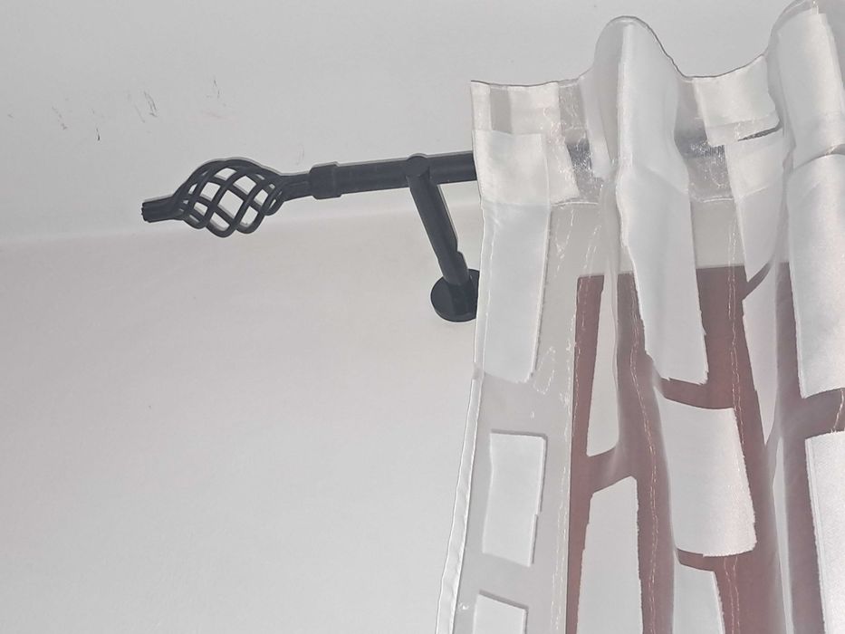 Conjunto: Varão Loja AKI e Cortinados IKEA