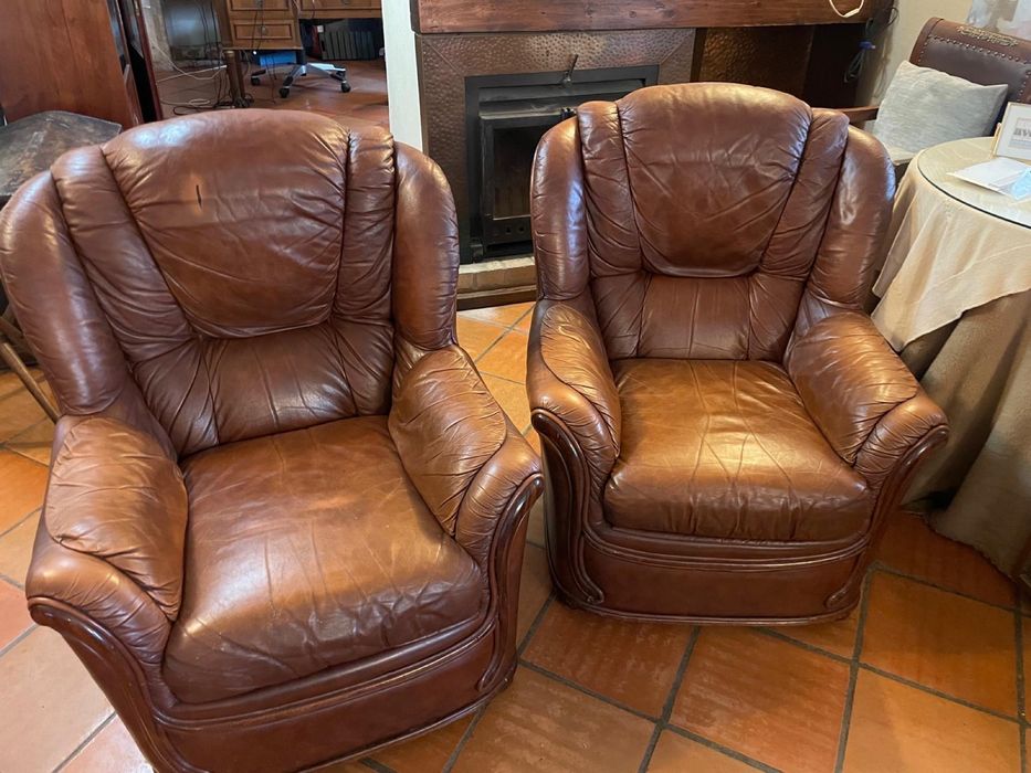 x2 Poltronas/Sofá em Couro