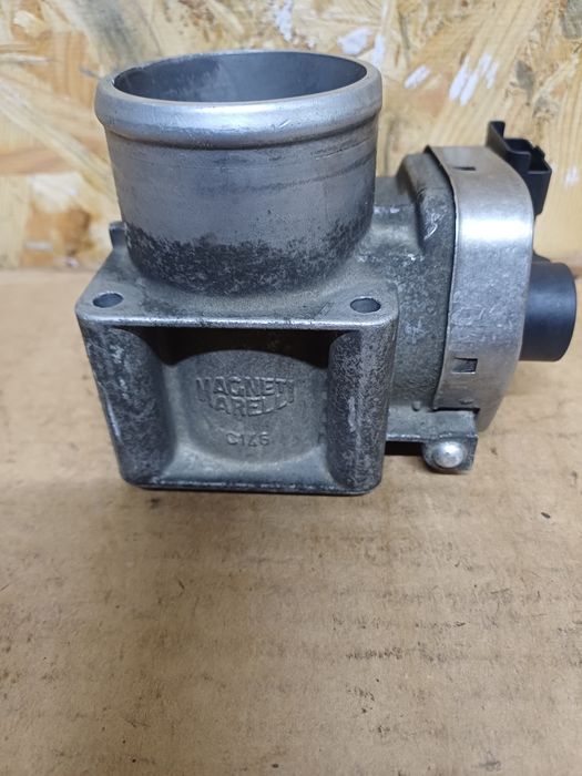 Дросільна заслінка Fiat Doblo Stilo Multipla 1.6 16V.
Fiat Sti