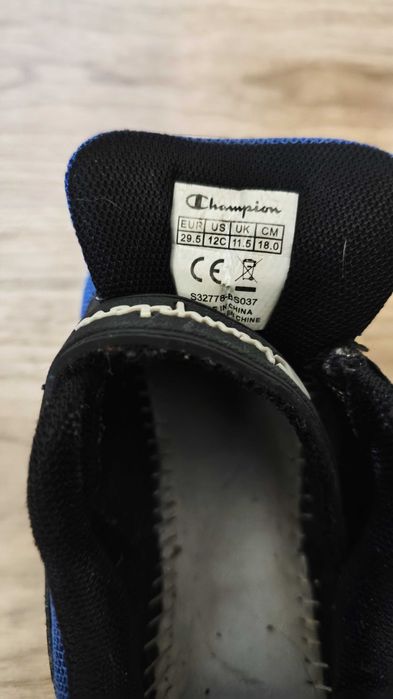 Dziecięce buty sportowe Champion rozmiar 29,5 (świecące)