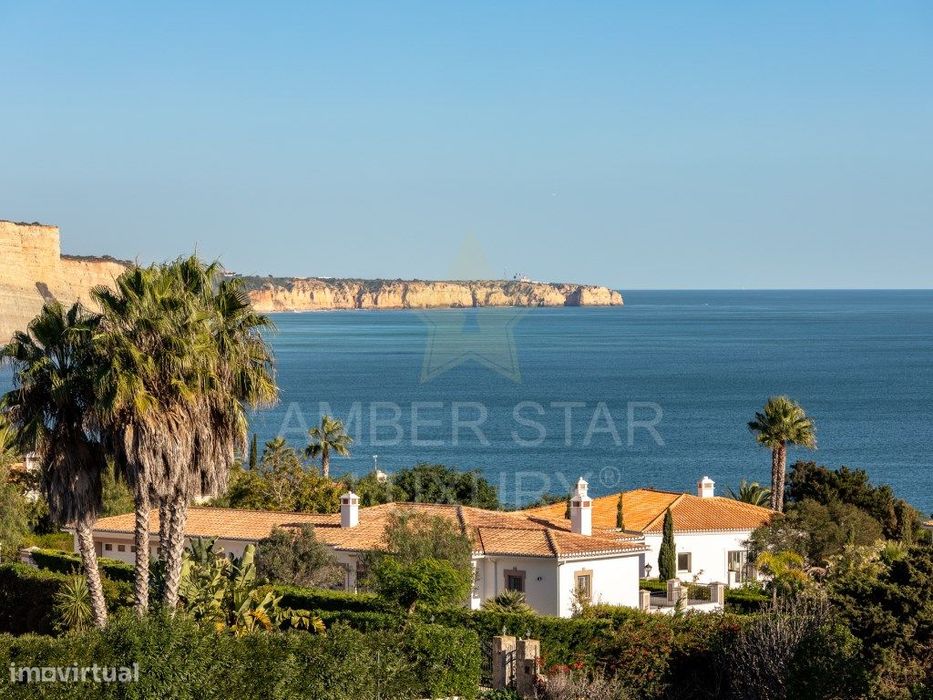 Lote Privilegiado com Vista Panorâmica Sobre o Mar
