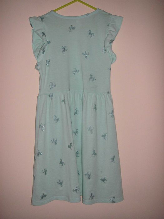 Vestidos Verão Criança H&M T122/128 e Riscas T/6 Anos