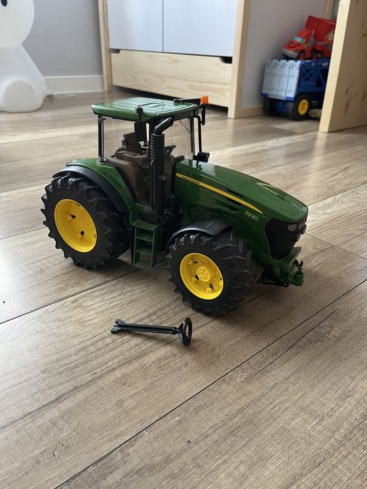 Bruder traktor John Deere
