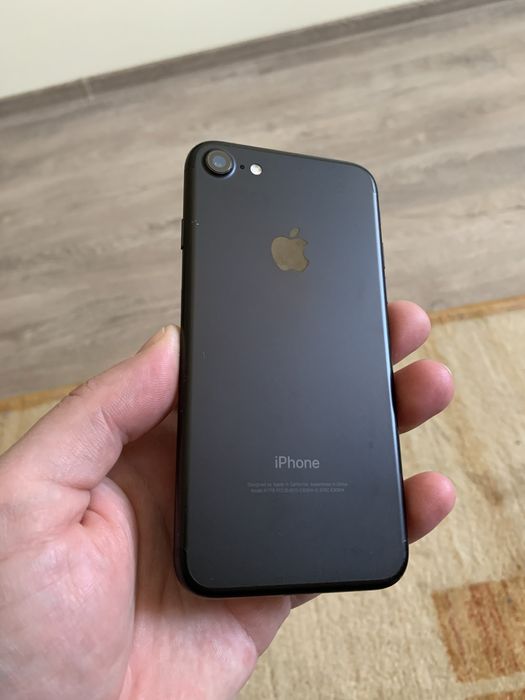 iPhone 7 black. Айфон