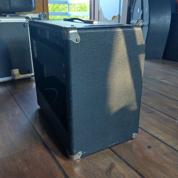 Fender Super 60 red knob 60W wzmacniacz lampowy reverb