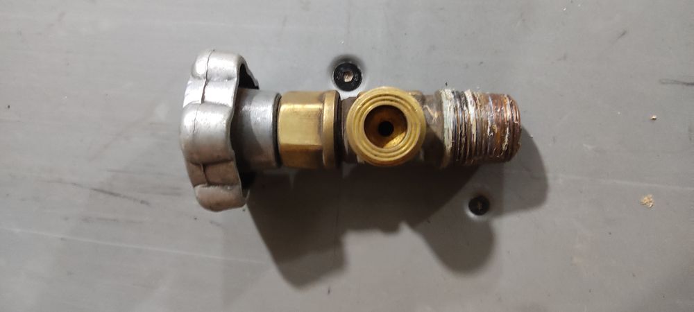 Кисневий вентиль 300 грн