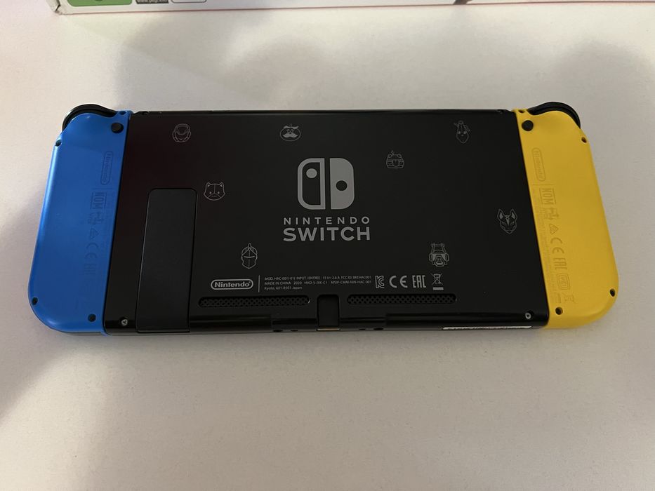 Nintendo Switch (Fortnite Edition)