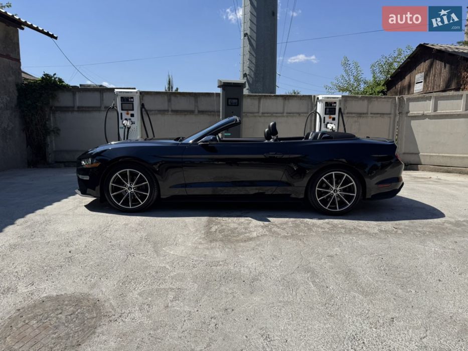 Продам автомобіль Ford Mustang 2019