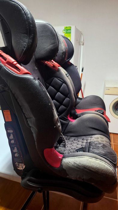 2 Cadeiras Auto para Criança – Usadas – Estado Razoável