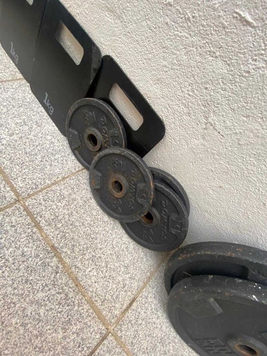 Halteres variados para musculação