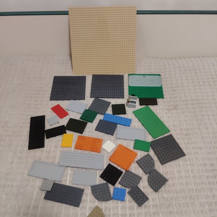Lego на вагу, 5 кг. Ціна 1550 за всі фото.