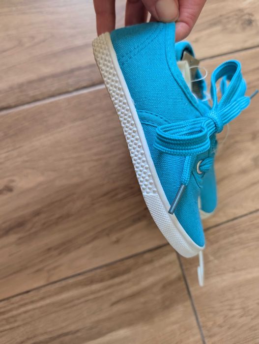 Trampki nowe niebieskie turkusowe 25